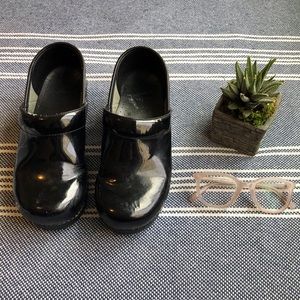 Black patent leather Dansko